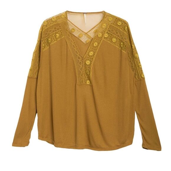 NWT MSRP $78 Free People Lola Lace Trim V-Neck Top Women's Size Large - Picture 2 of 10